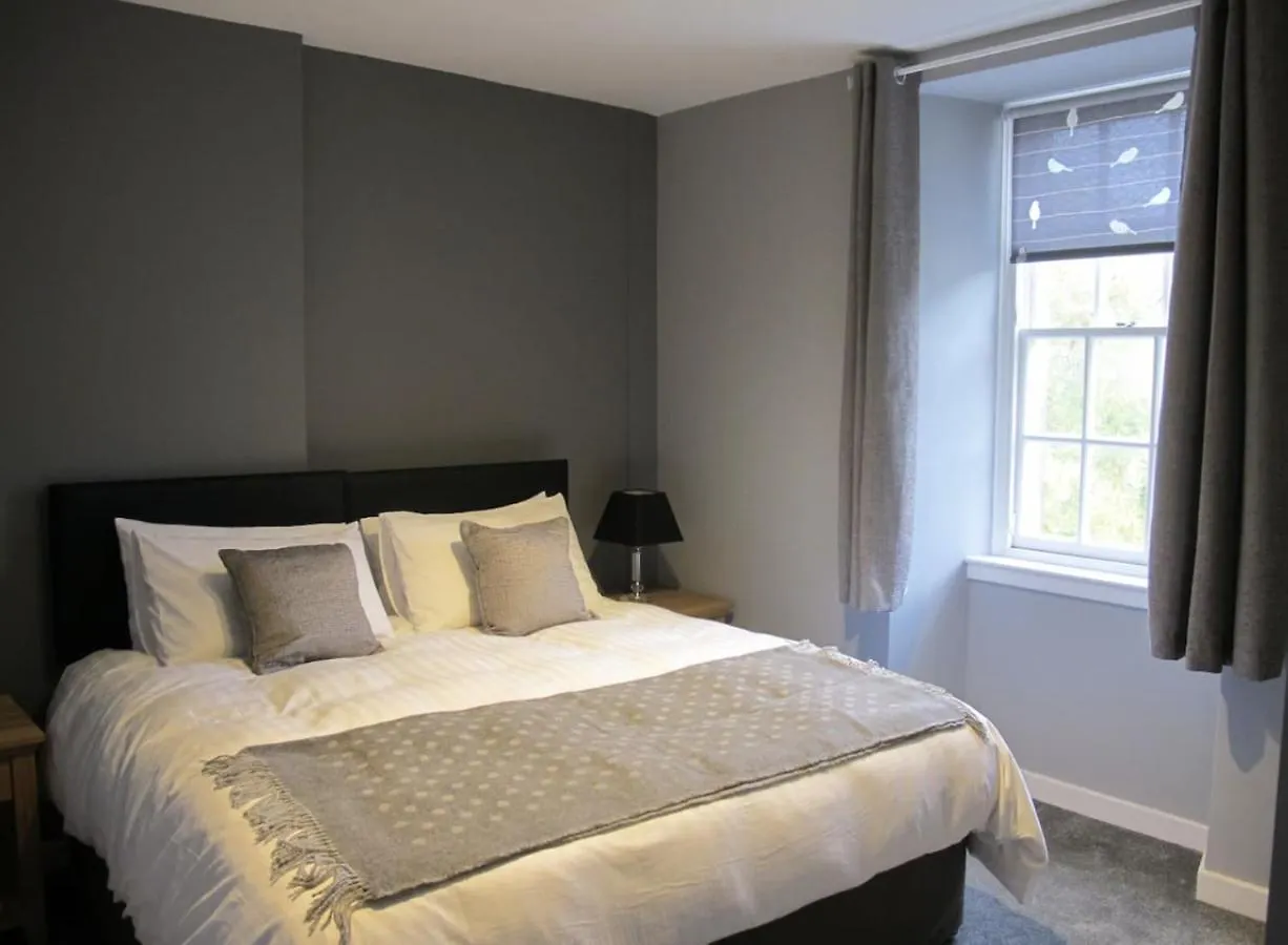 2 Chessels Court, Flat 3 Apartment Edinburgh 0*,