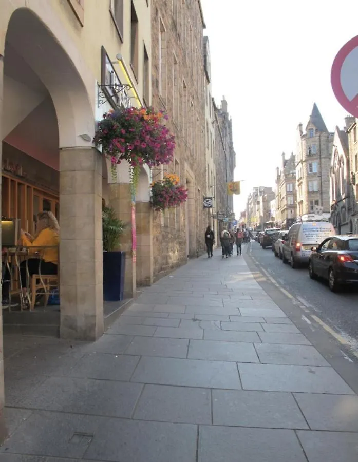 2 Chessels Court, Flat 3 Apartment Edinburgh